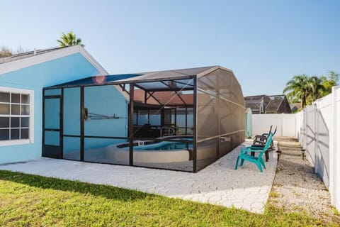 Cozy 4 bedroom home with pool -Close to everything House in Kissimmee