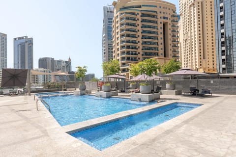 Free housekeeping visits during your stay - StayShort - Cozy Dubai Marina Retreat sleeps 3 Very Close to the Beach Apartment in Dubai
