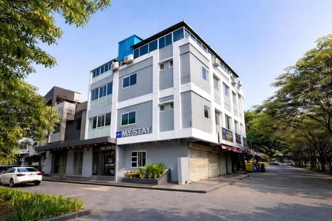 Property building, Street view