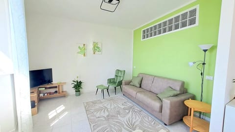 TV and multimedia, Seating area