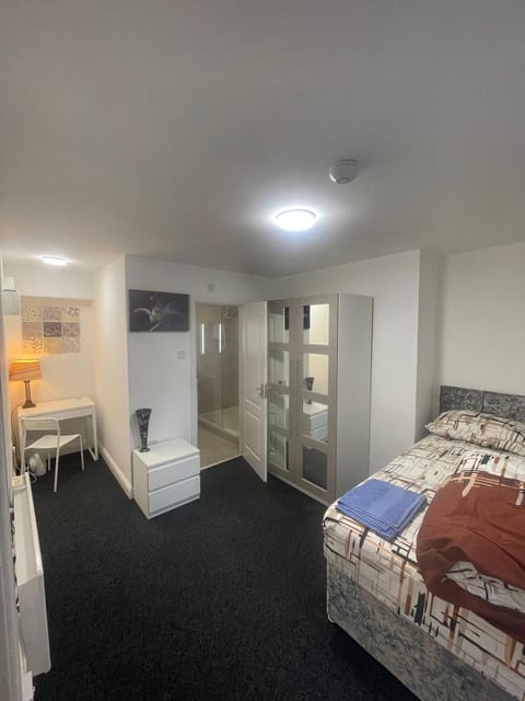 Bed, Bedroom, wardrobe
