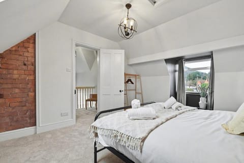 Maple Snug- Wyndale Signature Stays Apartment in Malvern Hills District