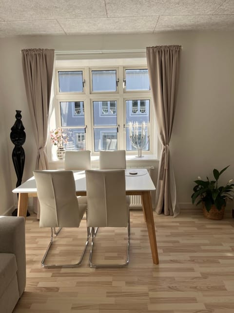 Living room, Dining area, Dinner, Dinner