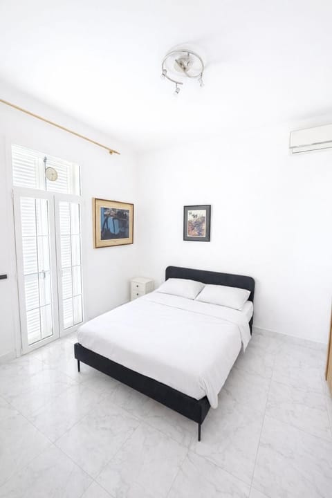 Quiet studio with balcony Apartment in Monaco