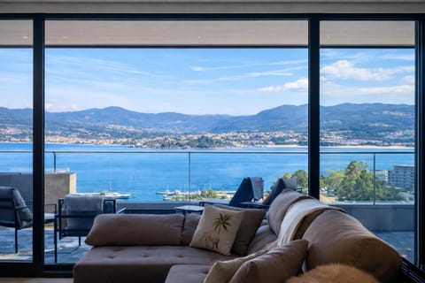 Day, Natural landscape, View (from property/room), Living room, River view