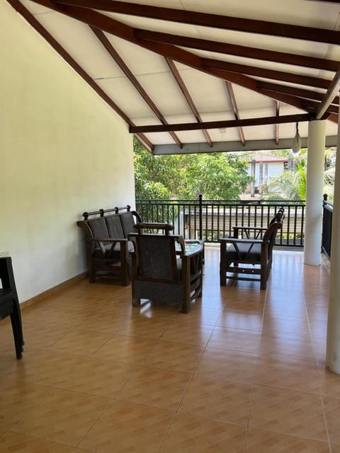 Day, Balcony/Terrace, Living room, Seating area, Dining area