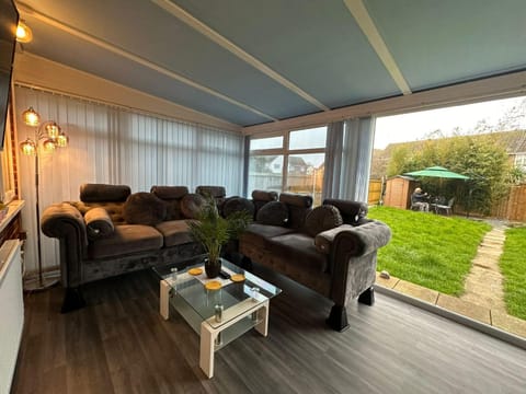 Day, Garden, Living room, Seating area, Garden view