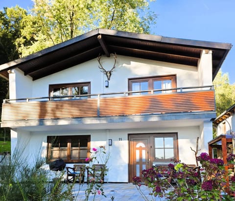 Property building, Balcony/Terrace