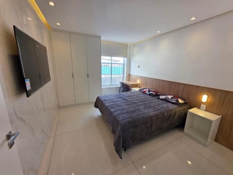 Lateral Mar lindo Copacabana Apartment in Rio de Janeiro