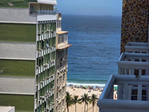 Lateral Mar lindo Copacabana Apartment in Rio de Janeiro