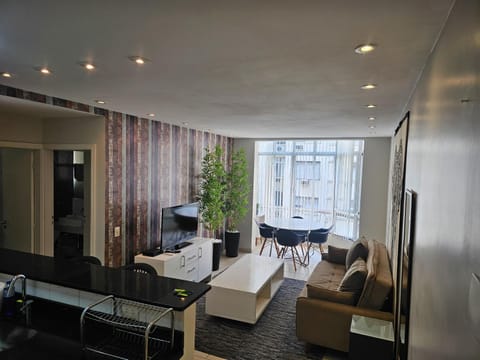 2 BEDROOM Condo -IPANEMA Apartment in Rio de Janeiro