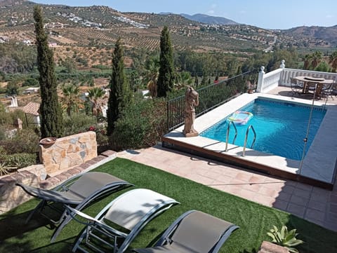 Natural landscape, Mountain view, Pool view, Swimming pool, Swimming pool, sunbed