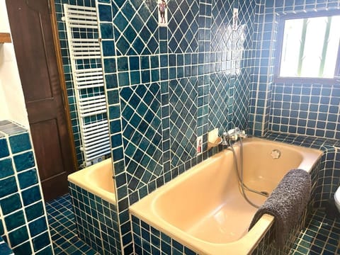 Charmante maison de village avec clim et parking à proximité d'Aix-en-Provence House in Aix-en-Provence