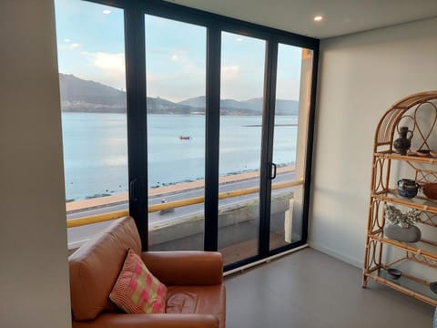 Living room, River view, Sea view