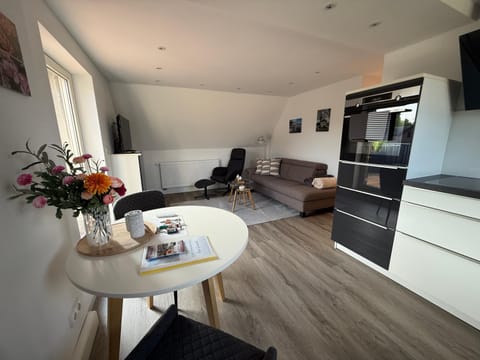Living room, Dining area, kitchen