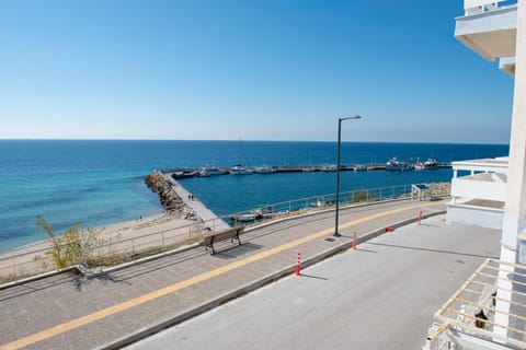 Day, Neighbourhood, Natural landscape, Beach, Sea view