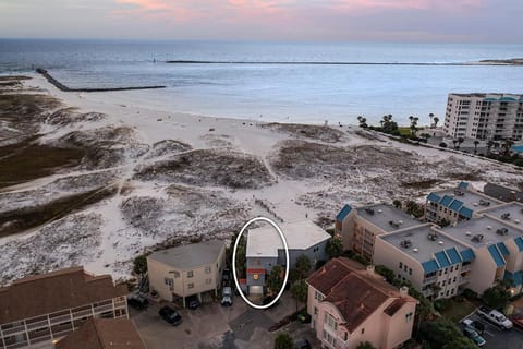 Dolphin Cove - Gulf Front Townhome with Private Outdoor Area House in Destin