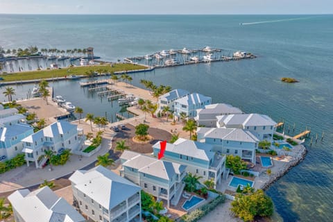 Emerald Horizon - Luxury Home with Private Pool and Ocean Views House in Marathon