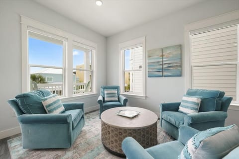 Dusk Til Dune - Vacation Home Near the Beach with Shared Pool House in South Walton County