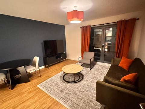 TV and multimedia, Living room, Seating area