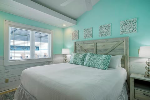 Gulf Escape - 30A Beach House Near the Beach with a Large Pool Space House in Seacrest