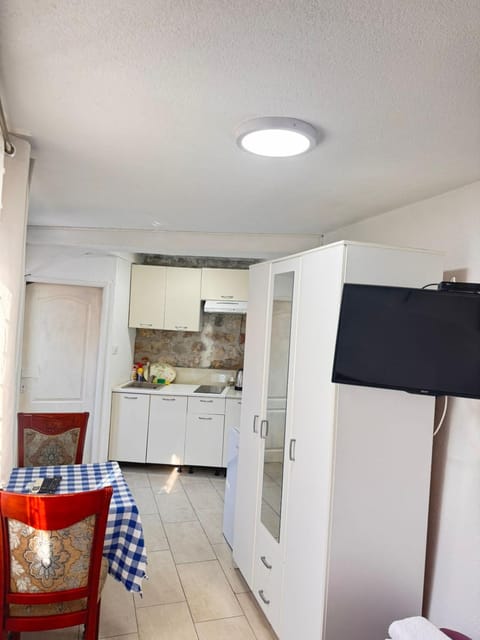 Miramare Home Apartment in Dobrota