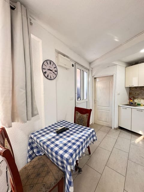 Miramare Home Apartment in Dobrota