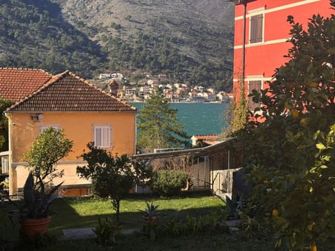 Miramare Home Apartment in Dobrota