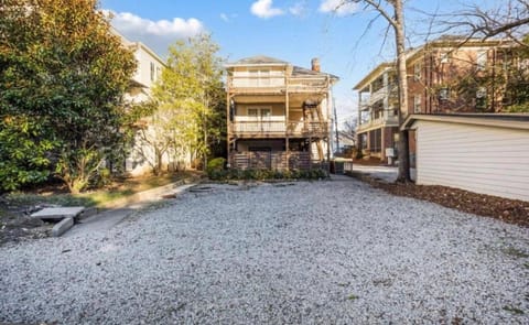 Savanna Apartment in Buckhead