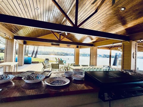 Ultimate Lake Resort Xtravaganza - Luxury - Waterfront - Boathouse - Sleeps 18 House in Lake Conroe