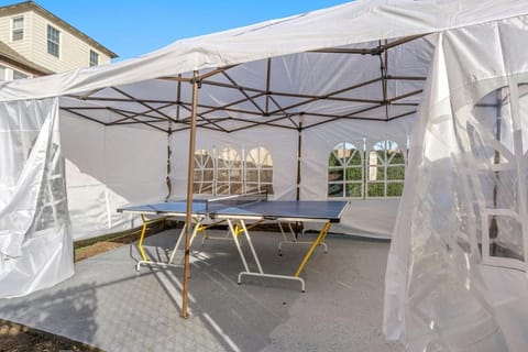 Bunkhouse -Unit A- Fire Pit-Grill-Groups-Patio-Games Apartment in Birmingham