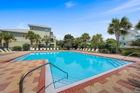 La Terraza 950A - Beach Villa Near the Ocean with Shared Pool House in Miramar Beach