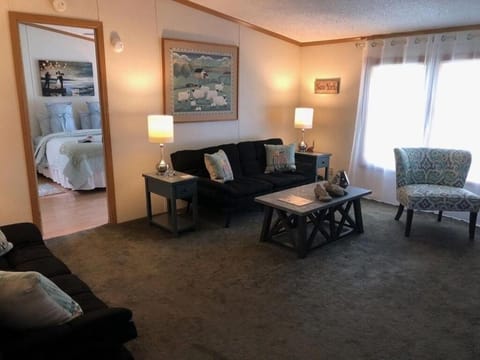 The Willow - Across Road From Wiemer Vineyard - Hot Tub - Fire Pit - Pets OK - Seneca Lake House in Seneca Lake