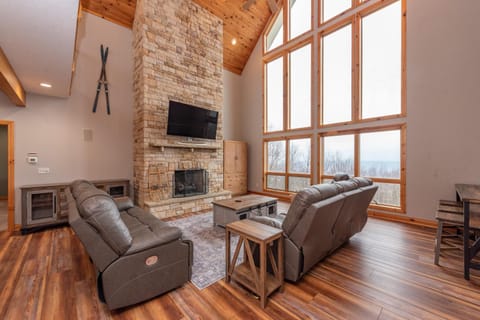 Boulder Vista House in McHenry