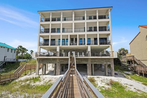 Luna Sol - Beachfront Duplex with Private Pool Area & Beach Access House in Destin