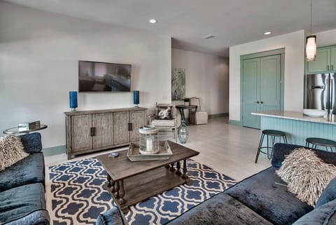 Luna Sol - Beachfront Duplex with Private Pool Area & Beach Access House in Destin