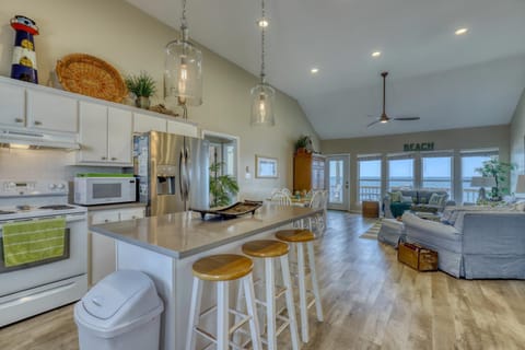 Beach Music - 100-A Shell Ct House in Dauphin Island