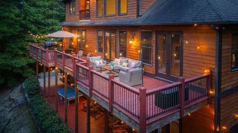 Golden Ridge Lodge - Hot Tub - Games - Mtn Views House in Helen