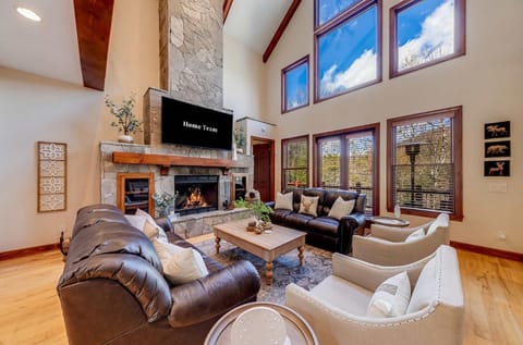 Golden Ridge Lodge - Hot Tub - Games - Mtn Views House in Helen