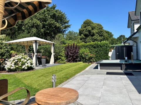 Garden, Garden view, Pool view