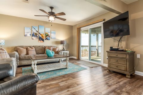 Cheles Bayside Cottage - 2304 Island Shores Dr House in Dauphin Island