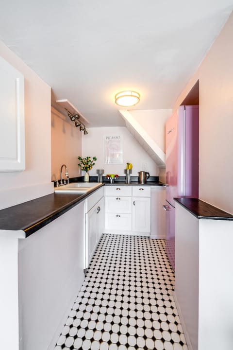 Stunning 1 bedroom apartment with view Apartment in Eagle Rock