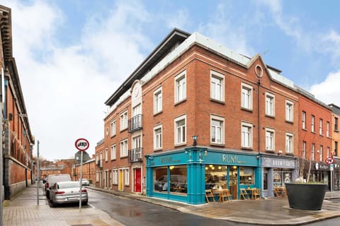 Dean Swift Square by Dublin At Home Apartment in Dublin