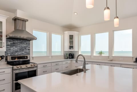 Moasis - 103 Tovar Ct House in Dauphin Island