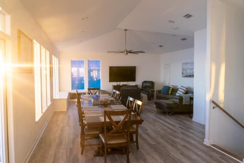 Moasis - 103 Tovar Ct House in Dauphin Island