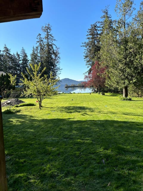 Natural landscape, Garden view, Lake view