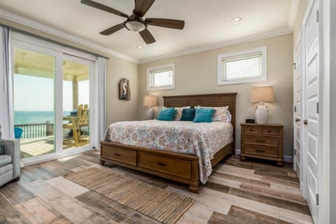 Bed, Day, View (from property/room), Balcony/Terrace, Seating area, Bedroom, Sea view, furniture