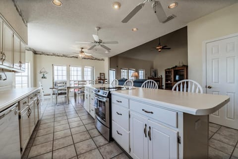 Relaxation - 2926 Bienville Bl House in Dauphin Island