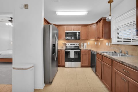 Modern 3BR Family Home in East Montgomery House in Montgomery