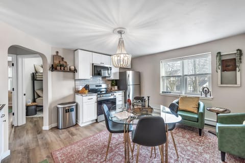 Newly renovated, we are the perfect location!!! Apartment in Algoma